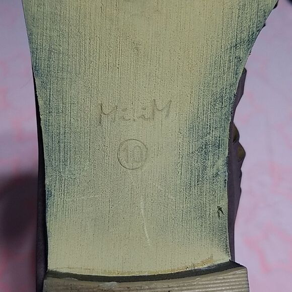 Boots size 10  - Picture 6 of 6